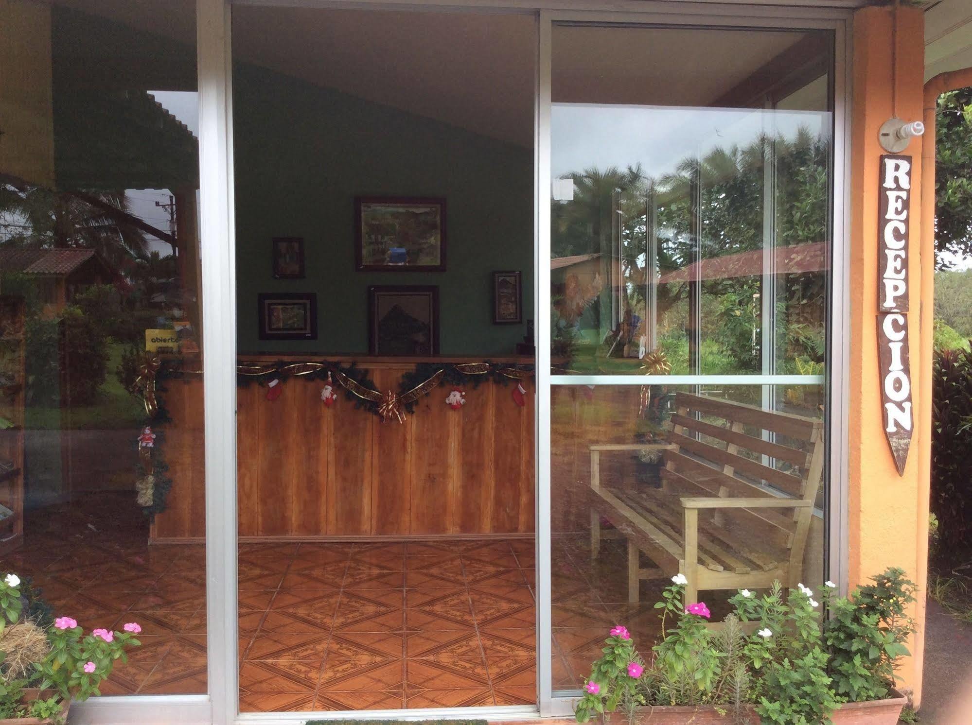Cabinas Los Guayabos Otel La Fortuna Dış mekan fotoğraf