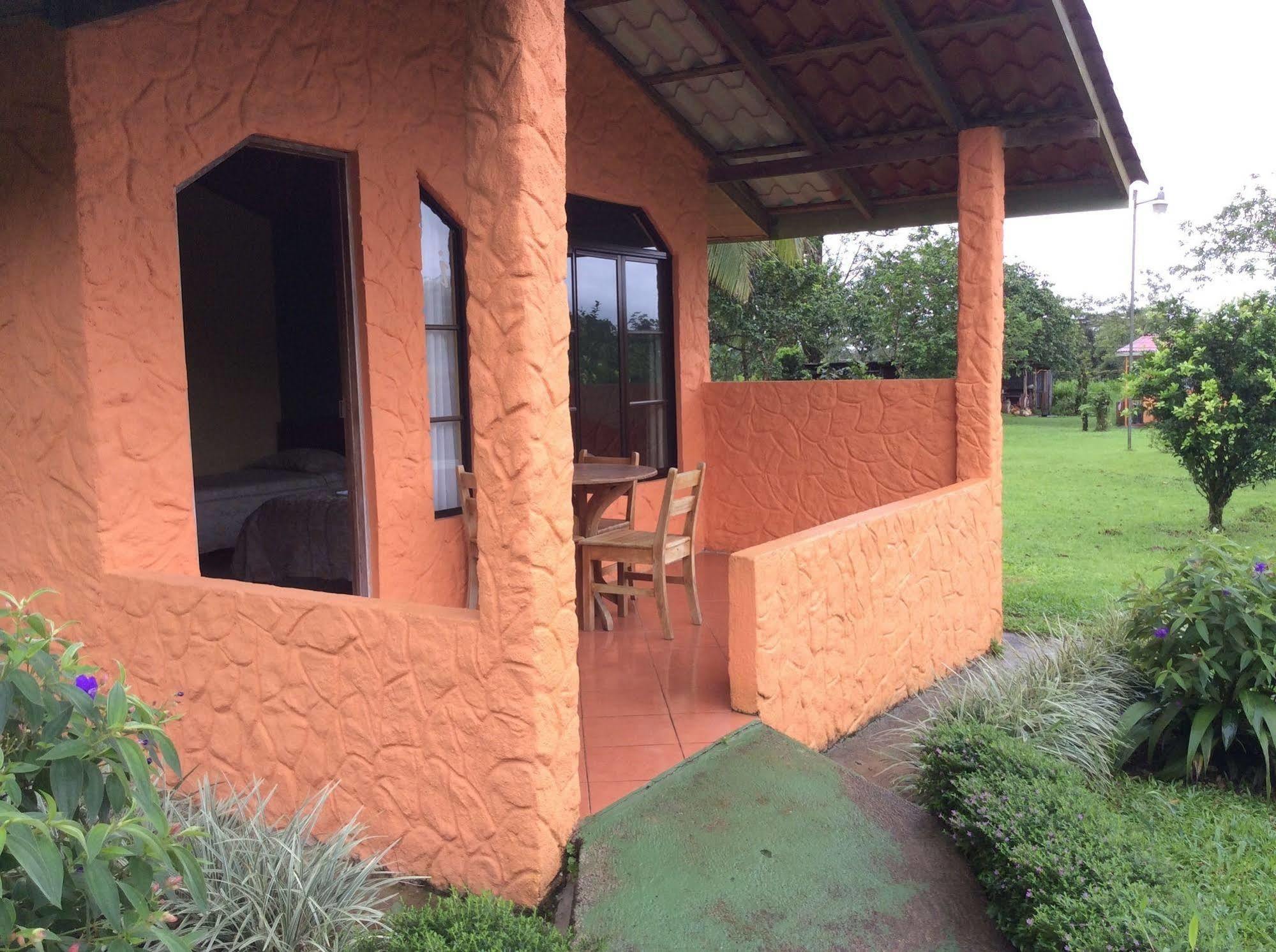 Cabinas Los Guayabos Otel La Fortuna Dış mekan fotoğraf