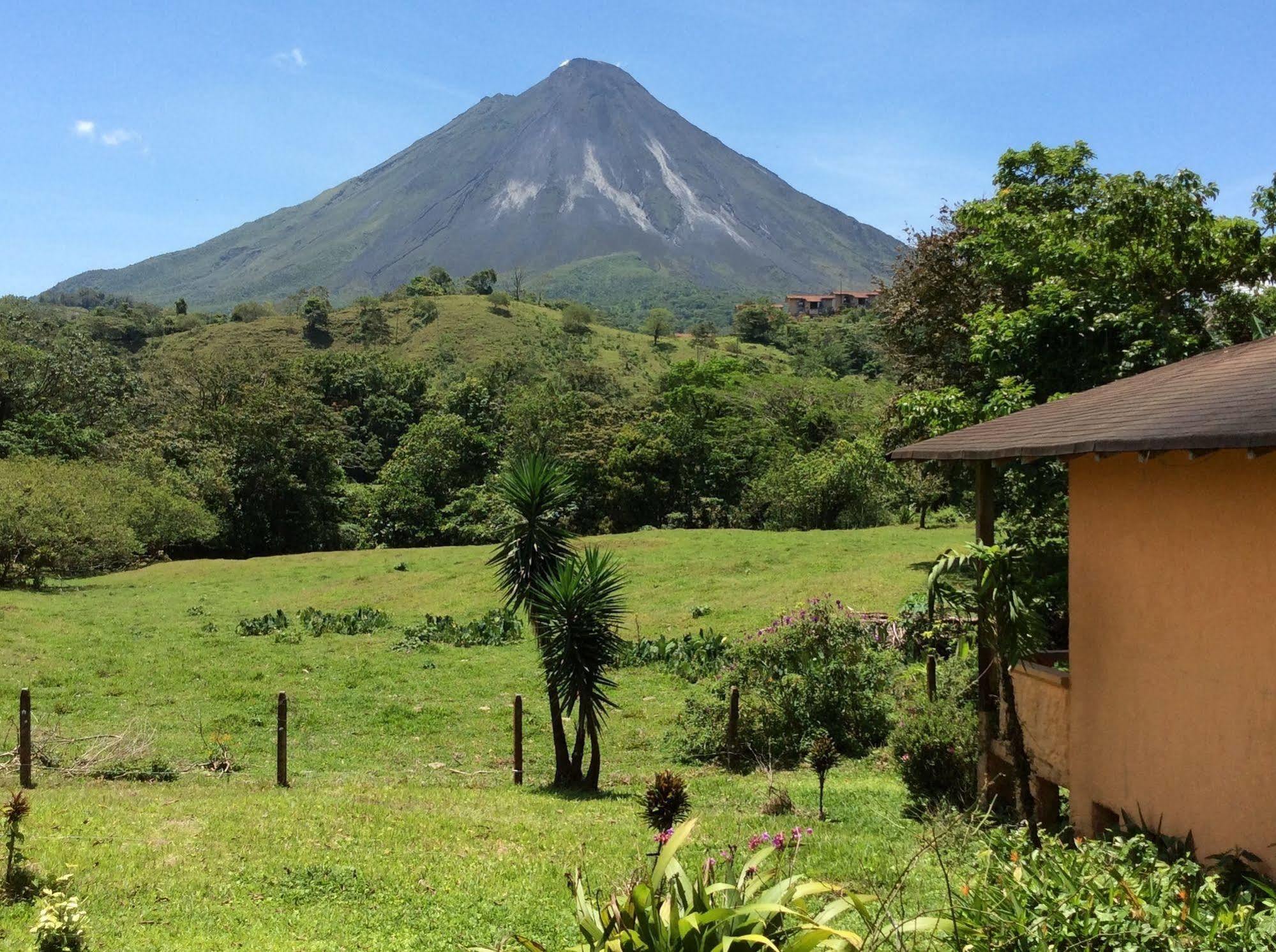 Cabinas Los Guayabos Otel La Fortuna Dış mekan fotoğraf