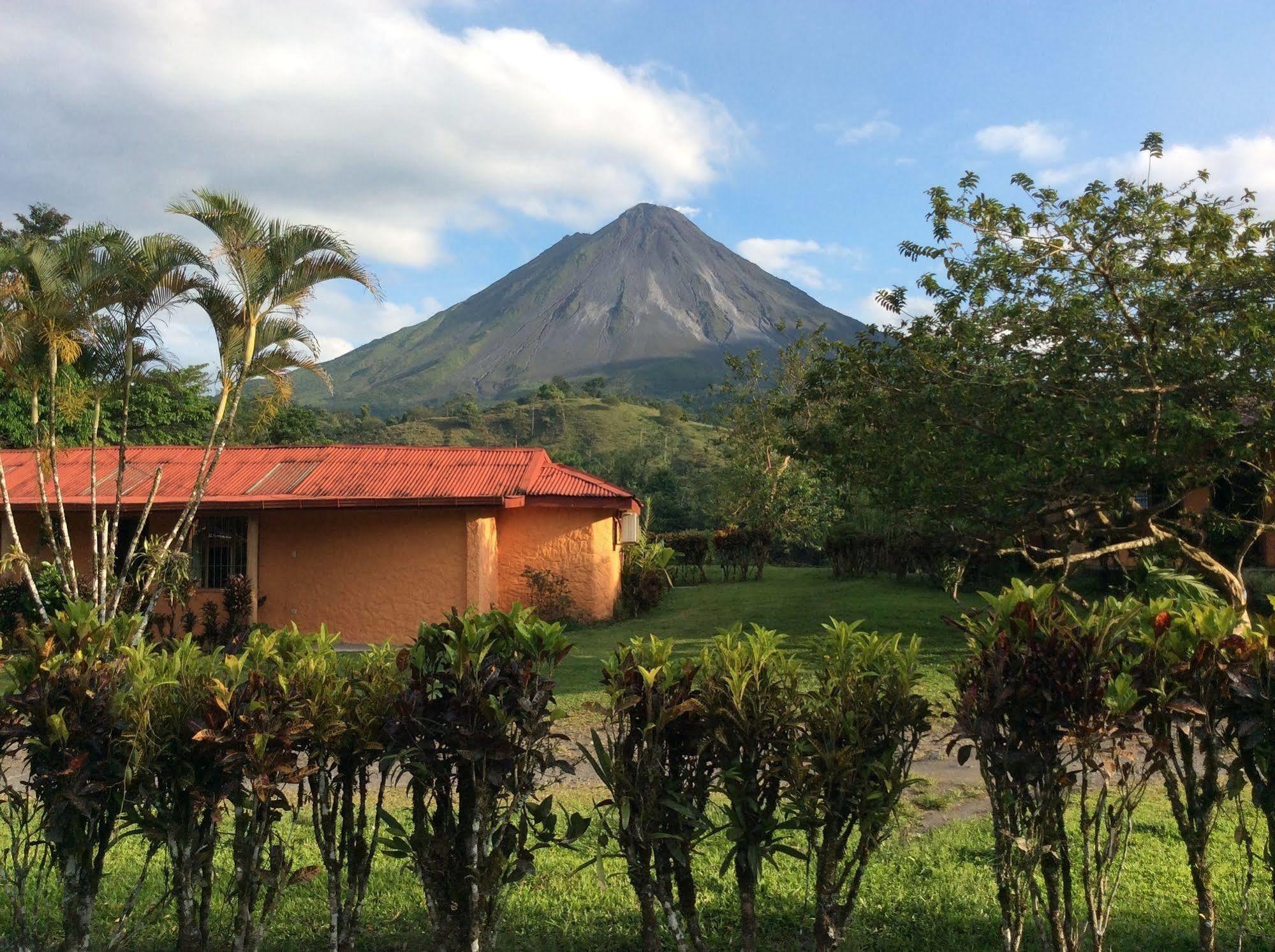 Cabinas Los Guayabos Otel La Fortuna Dış mekan fotoğraf